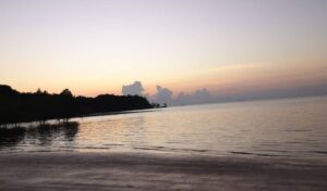 Siar Beach, Lundu